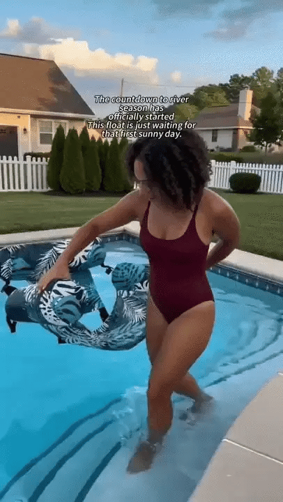 WonderFloat 3-pillow pool lounge chair lifestyle